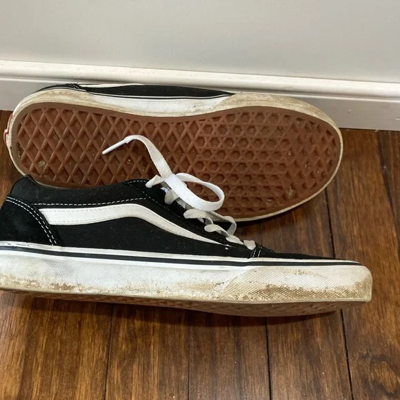 Vans Classic Black & White Old Skool Sneakers, women’s 8.5 - Picture 4 of 9
